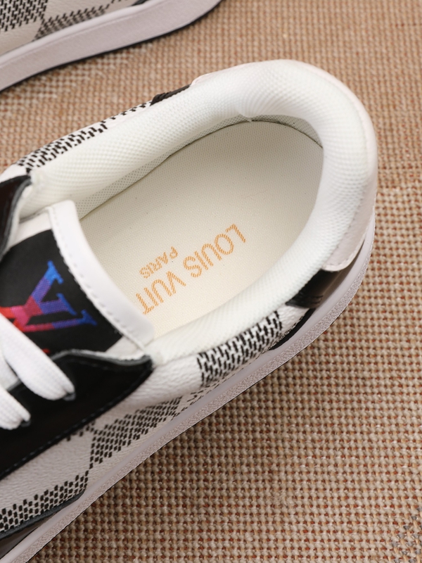 ルイヴィトン靴着用イメージ